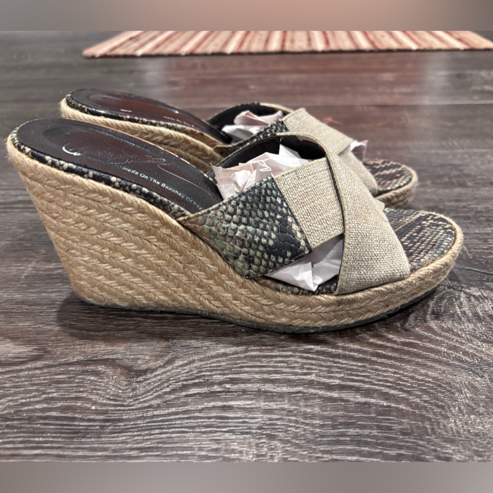 Donald J Pliner Size 8 Wedges Animal Print
